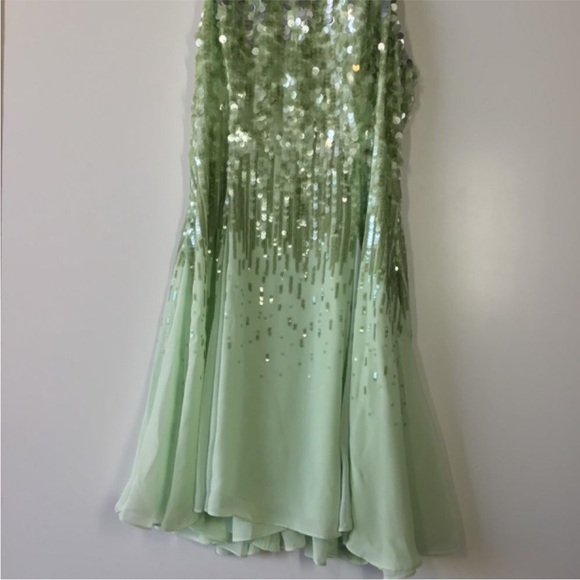 Stunning Halston Heritage dress! Size 4! - Picture 3 of 7